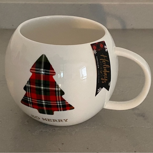 Large Porcelain Christmas Mug•NEW - Picture 1 of 4